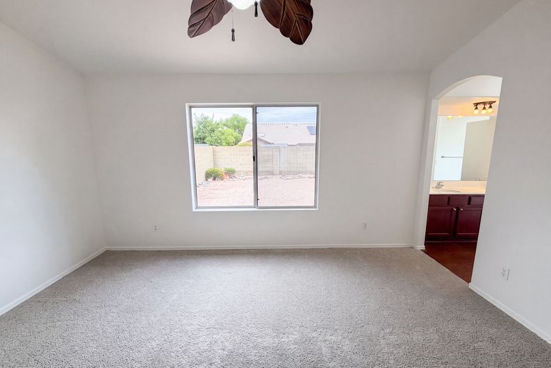 Photo 15 of 25 of 2945 E Hononegh Dr, Phoenix, AZ