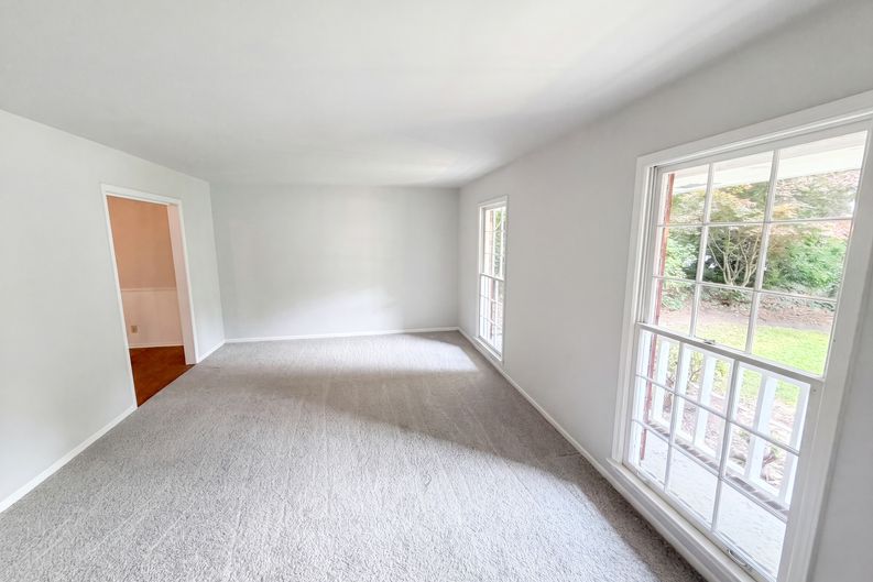 Photo 3 of 22 of 1271 Seven Springs Cir, Marietta, GA