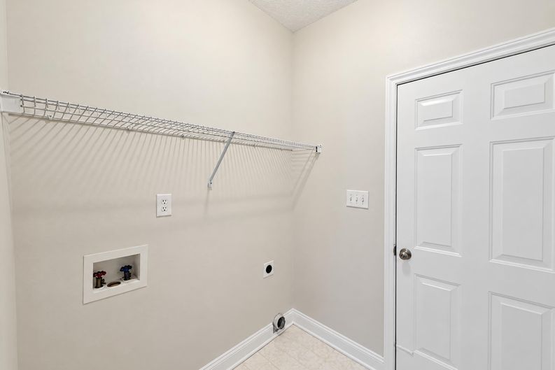 Photo 10 of 25 of 6113 Remington Lake Dr, Raleigh, NC