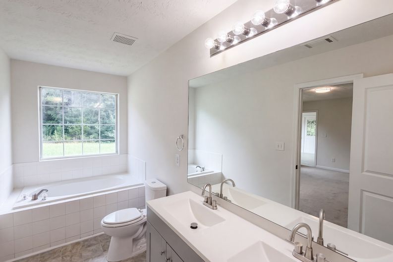 Photo 11 of 23 of 114 Beaty Ct, Flovilla, GA