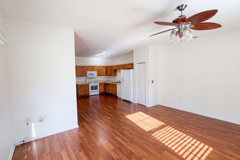 Photo 3 of 17 of 7175 Somerset Springs Dr, Charlotte, NC