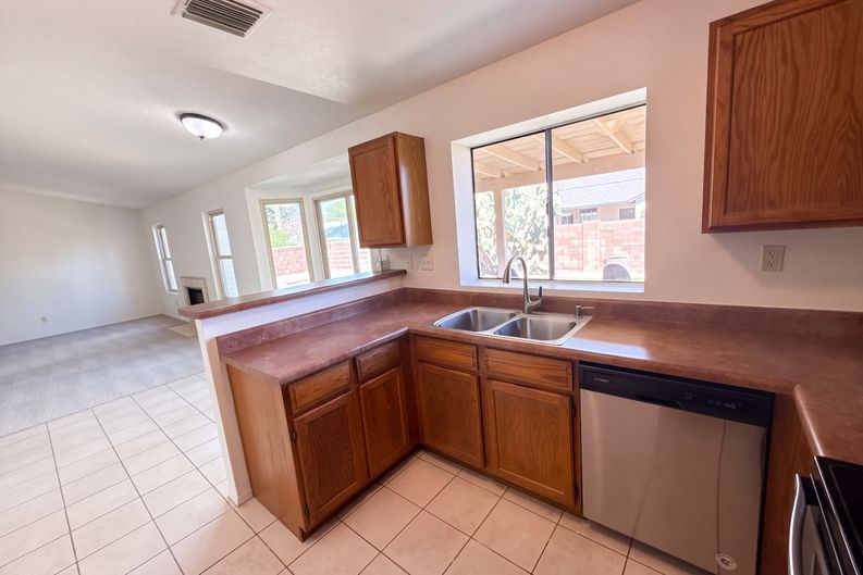 Photo 10 of 26 of 5310 W Grouse Way, Tucson, AZ