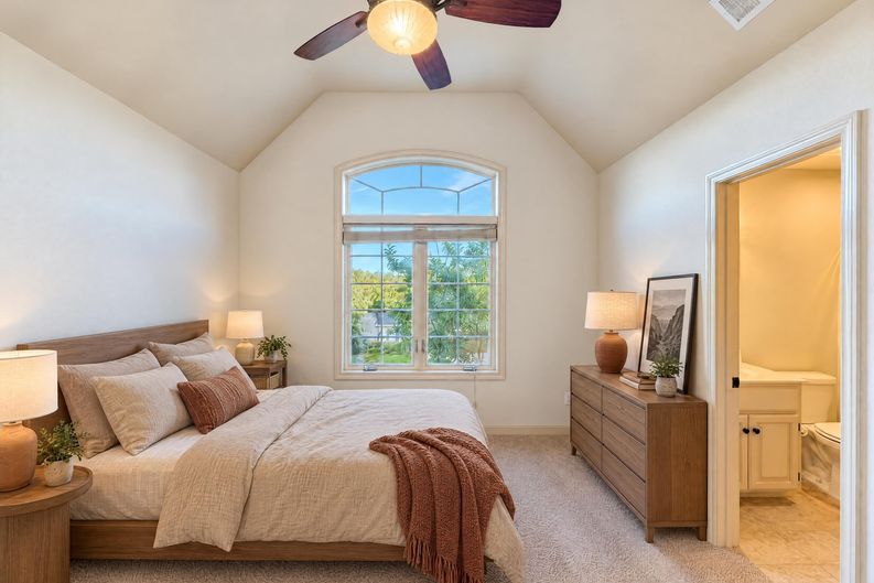 Photo 14 of 34 of 4509 NE Ridgeline Cir, Lees Summit, MO
