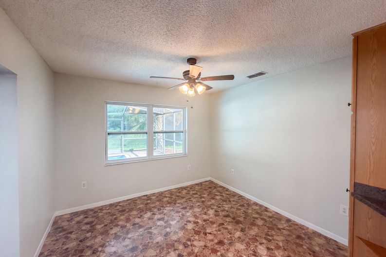 Photo 7 of 34 of 11187 Blythville Rd, Spring Hill, FL