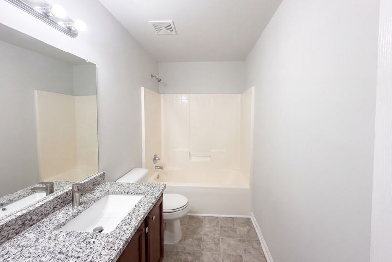 Photo 15 of 23 of 7328 Toccoa Cir, Union City, GA