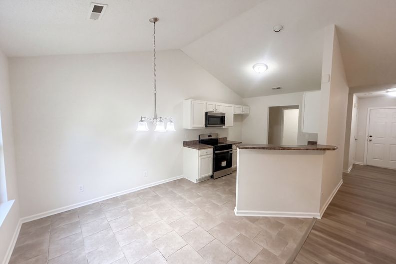 Photo 10 of 42 of 207 Hurston Way, Greensboro, NC