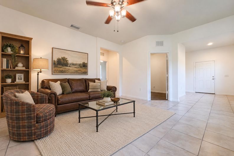 Photo 7 of 47 of 1416 Hickory View Cir, Parrish, FL