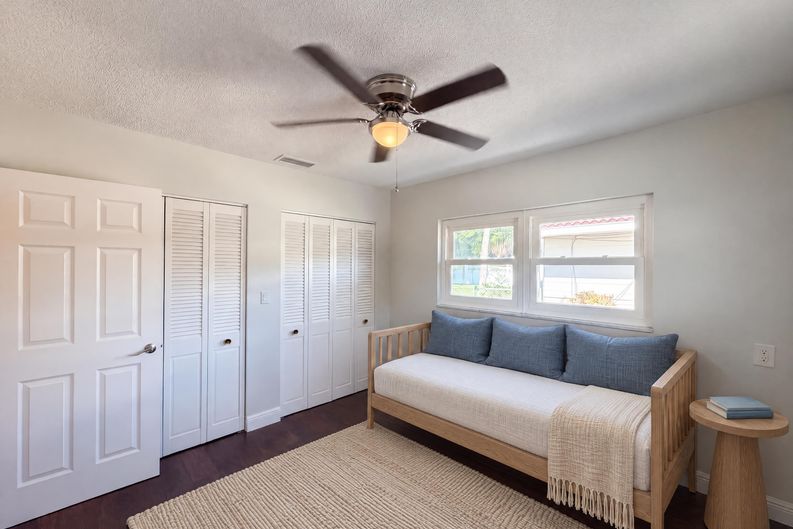 Photo 13 of 18 of 2645 Roy Hanna Dr S, Saint Petersburg, FL