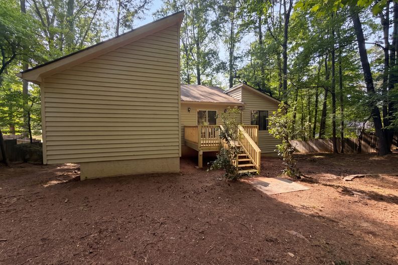 Photo 5 of 24 of 3143 Chase Ct SW, Marietta, GA
