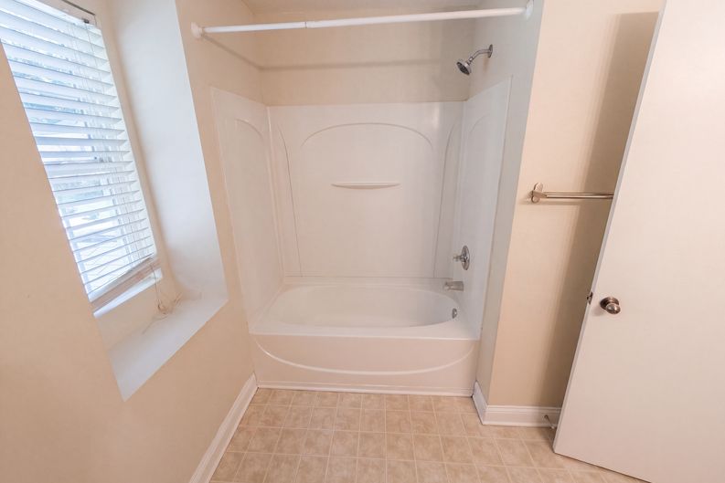 Photo 20 of 25 of 14021 Pinyon Pine Ln, Charlotte, NC