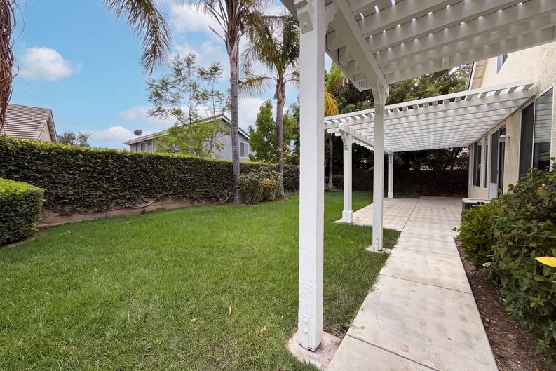 Photo 27 of 30 of 23608 Ashwood Pl, Valencia, CA