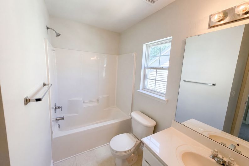 Photo 7 of 17 of 8409 Aztec Dawn Ct, Raleigh, NC