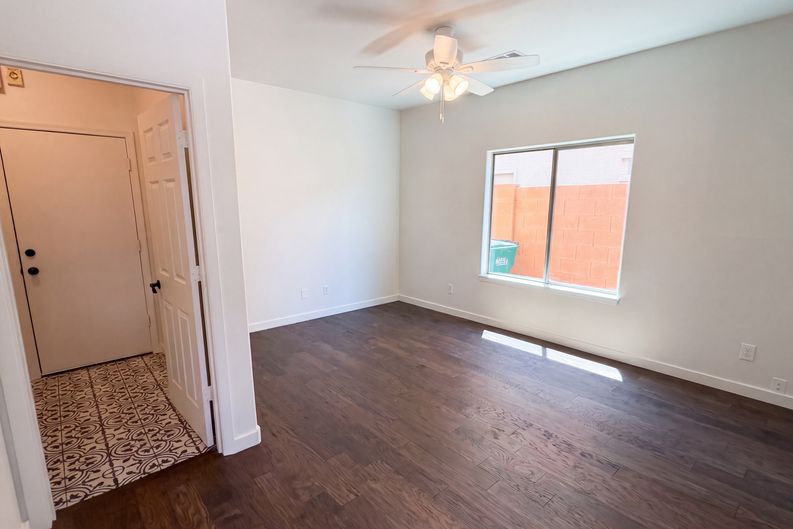 Photo 13 of 35 of 18170 W Mission Ln, Waddell, AZ