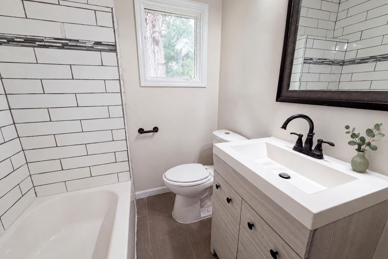 Photo 15 of 27 of 1695 Abell St, Maplewood, MN