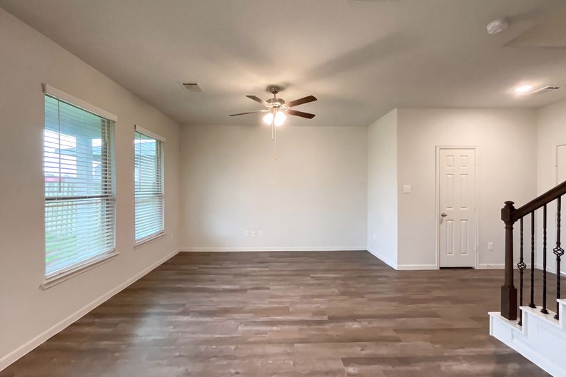 Photo 3 of 21 of 404 Camino Bay Dr, Katy, TX