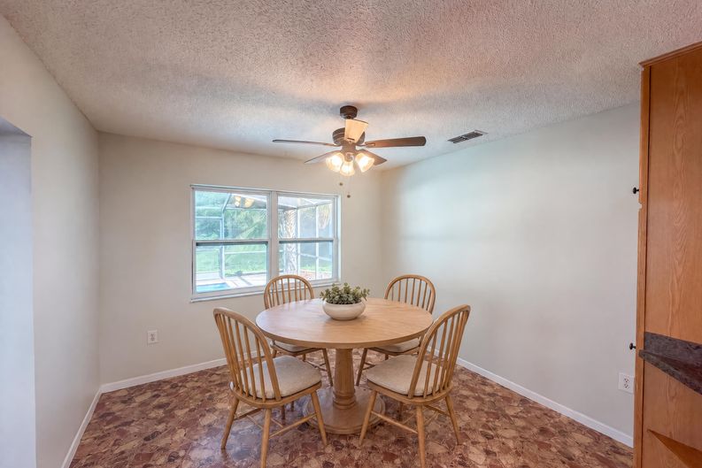 Photo 7 of 34 of 11187 Blythville Rd, Spring Hill, FL