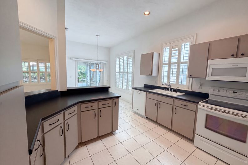Photo 9 of 19 of 3319 Newbliss Cir, Ormond Beach, FL