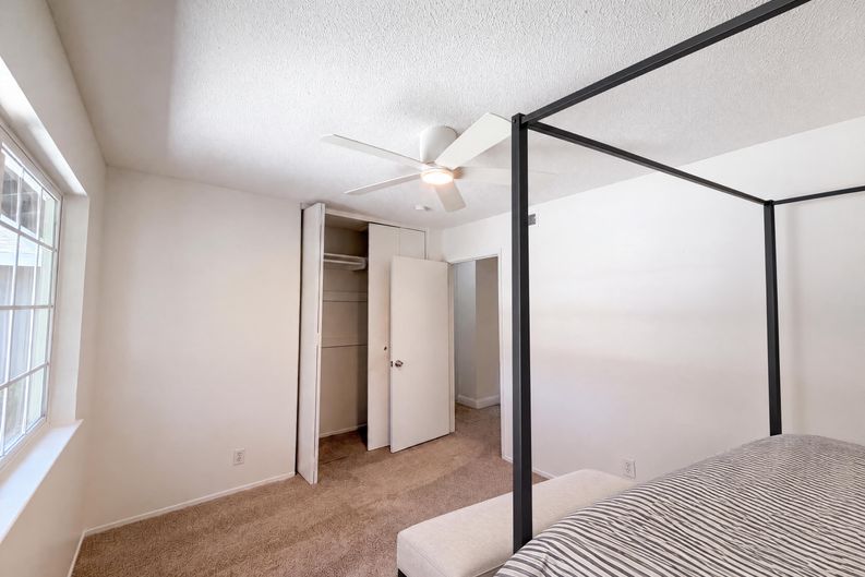 Photo 18 of 41 of 7007 Ursa Pkwy, Sacramento, CA