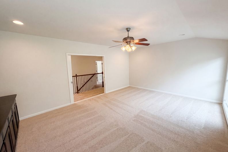 Photo 23 of 51 of 1481 Azalea Brook Dr, Lawrenceville, GA