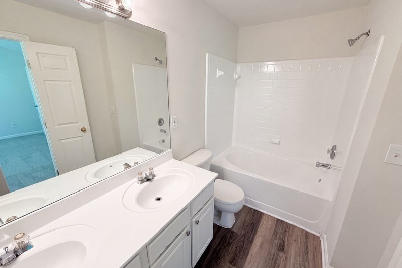 Photo 22 of 30 of 9155 Nesbit Ferry Rd, Alpharetta, GA