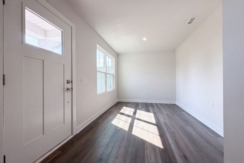 Photo 6 of 18 of 8680 Kenridge Ln, Fuquay Varina, NC