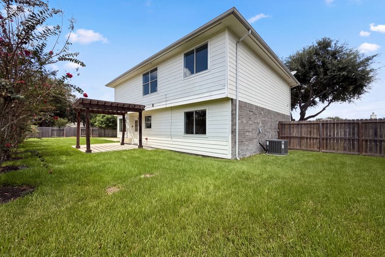 Photo 23 of 25 of 4519 S Ridgewalk Dr, Houston, TX