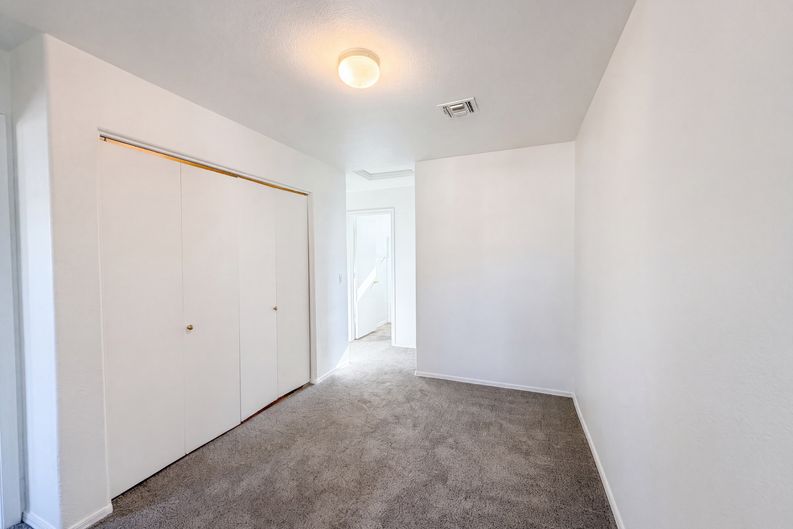 Photo 17 of 50 of 1515 E Bloch Rd, Phoenix, AZ