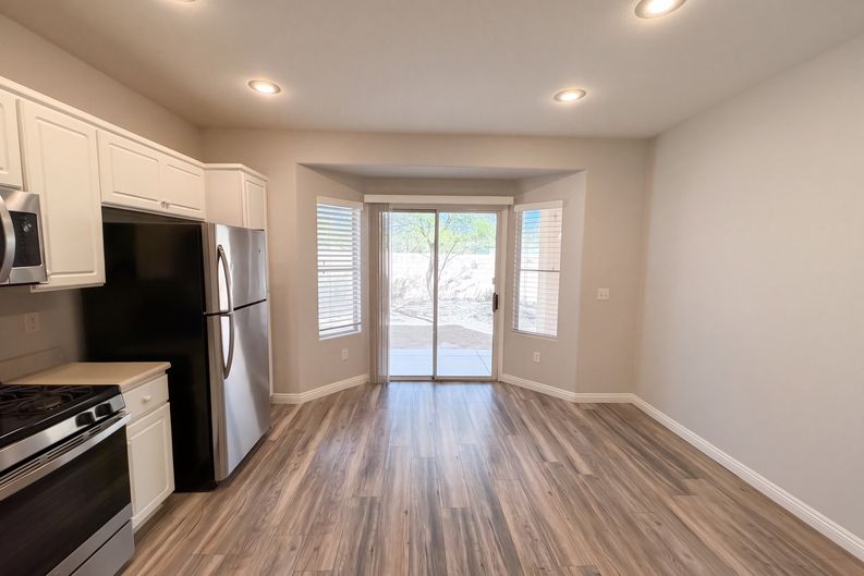 Photo 6 of 14 of 1762 Black Fox Canyon Rd, Henderson, NV