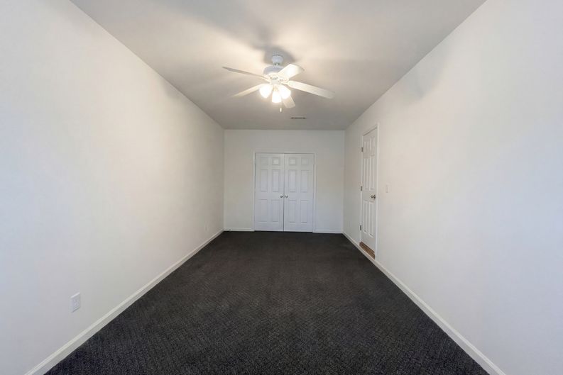 Photo 12 of 31 of 5328 Ridge Forest Dr, Stone Mountain, GA