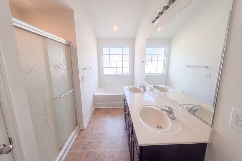 Photo 18 of 24 of 2722 Quail Oaks Dr, Greensboro, NC