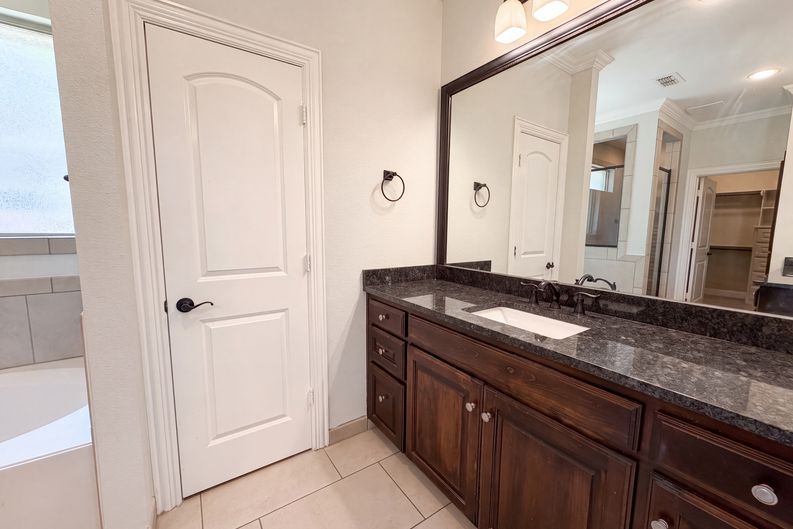 Photo 15 of 27 of 400 Blue Star Ct, Burleson, TX