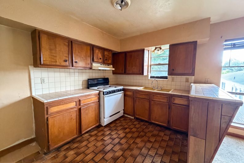 Photo 21 of 26 of 714 Bolling Ln, Houston, TX