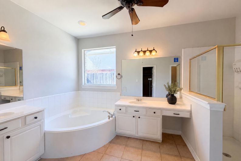 Photo 22 of 34 of 1412 Spring Ridge Ln, Flower Mound, TX