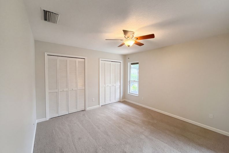 Photo 22 of 30 of 455 Longmeadow Ln, Longwood, FL