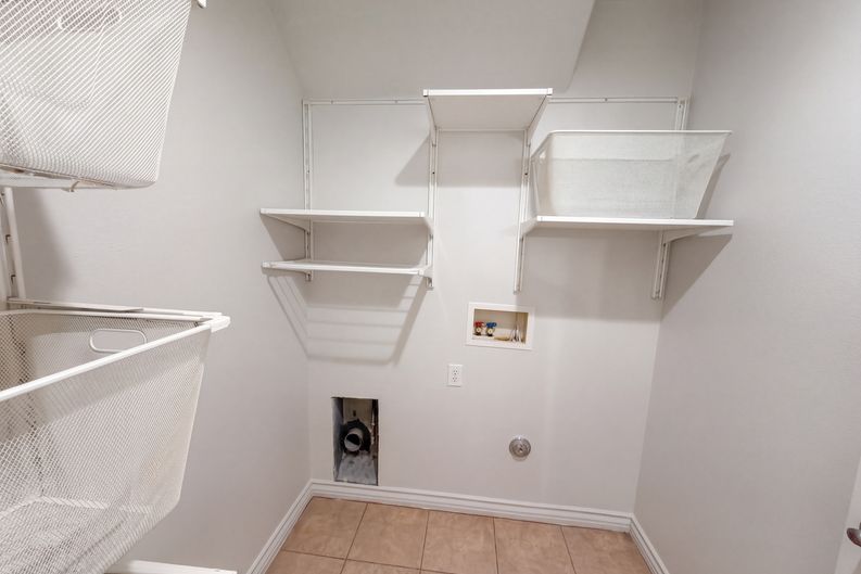 Photo 17 of 23 of 2843 Dunnottar Ave, Henderson, NV