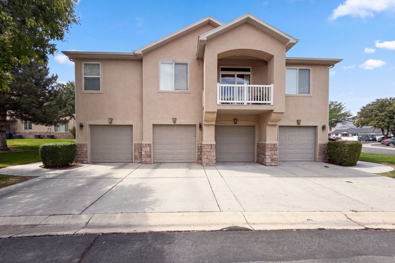Photo 18 of 20 of 6943 W Bamburgh Way, West Valley City, UT