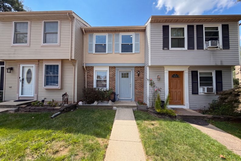 Photo 33 of 57 of 8769 Kanawha Ct, Lorton, VA