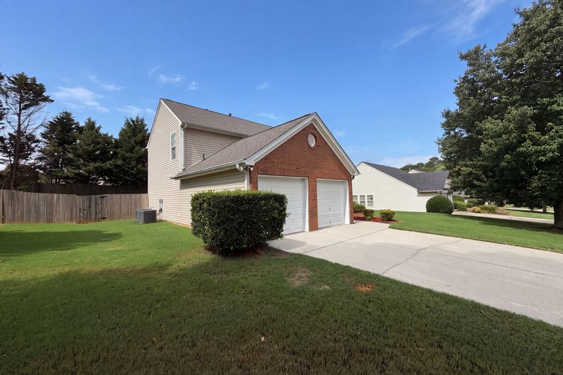 Photo 34 of 44 of 4636 Pine Acre Cir, Sugar Hill, GA