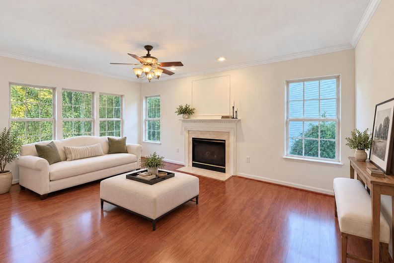 Photo 3 of 60 of 12001 Vantage Point Ct, Bristow, VA