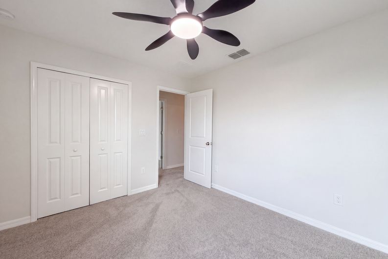 Photo 30 of 42 of 10448 Carloway Hills Dr, Wimauma, FL