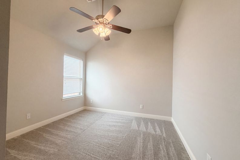 Photo 12 of 19 of 2613 Oak Blossom Dr, McKinney, TX