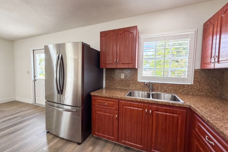Photo 12 of 20 of 4403 NW 202nd St, Miami Gardens, FL