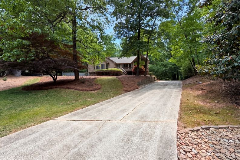 Photo 41 of 53 of 4958 Scotts Creek Trl, Peachtree Corners, GA