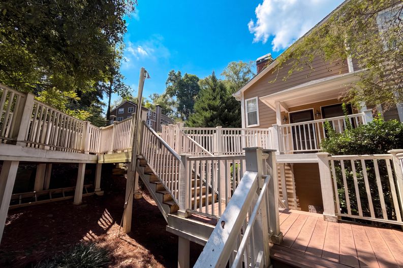 Photo 11 of 32 of 2090 River Heights Walk SE, Marietta, GA