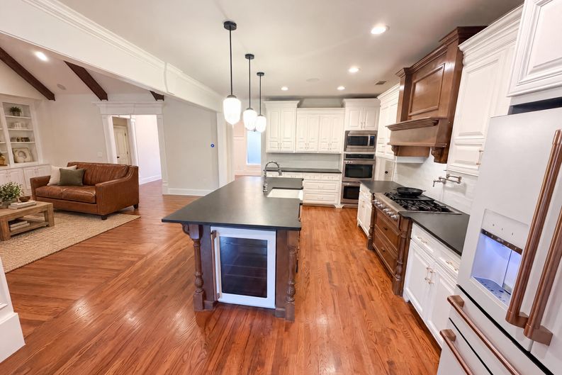 Photo 8 of 27 of 7510 Sunridge Ln, Douglasville, GA