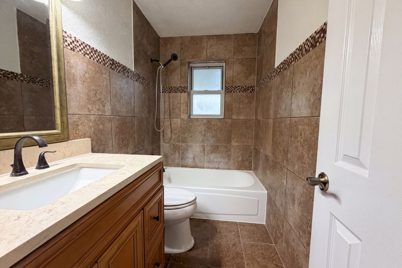 Photo 14 of 18 of 203 W Hogan Dr, Copperas Cove, TX
