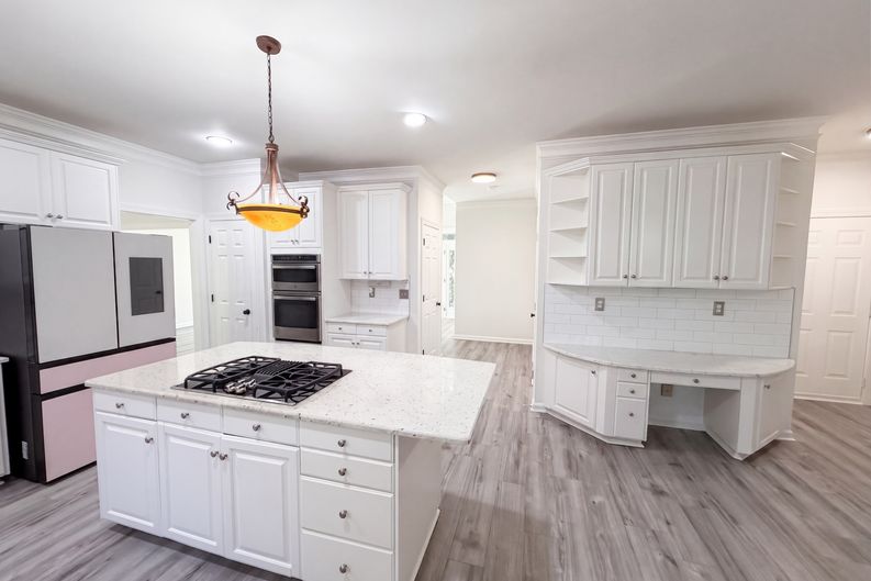 Photo 4 of 49 of 12209 Willingdon Rd, Huntersville, NC