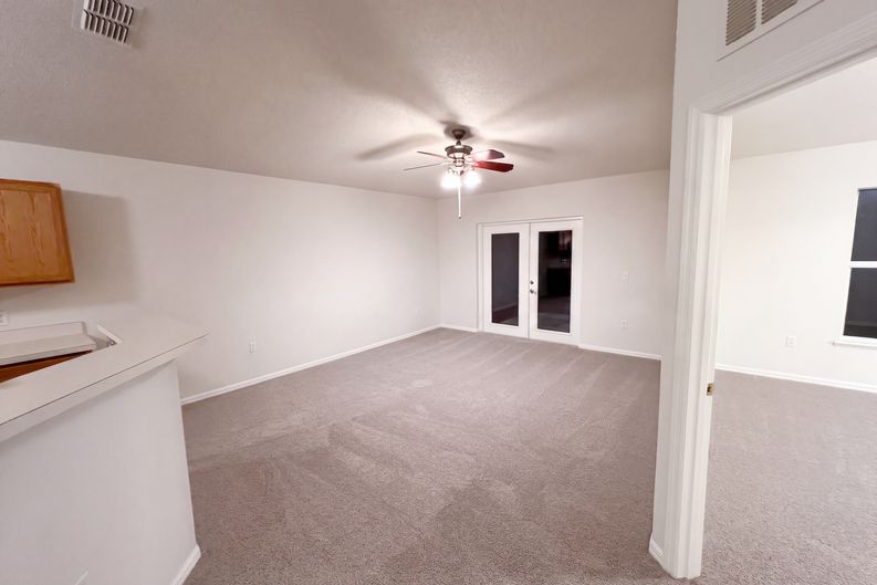 Photo 8 of 25 of 37091 Southern Glen Way, Hilliard, FL
