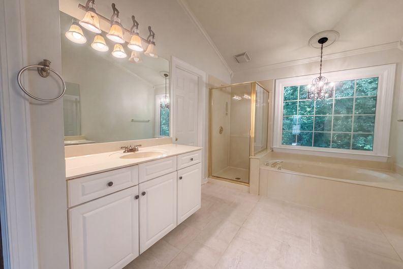 Photo 17 of 24 of 102 Shorecrest Cir, Hendersonville, TN