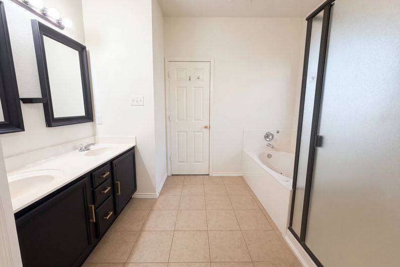 Photo 11 of 20 of 5105 Willamette Ln, Killeen, TX
